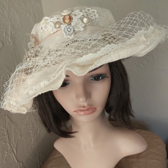 Custom one of a kind ivory flounced straw hat perfect for special occasions. - Picture 1 of 7